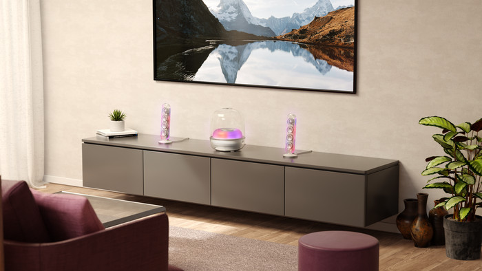 Harman Kardon SoundSticks 5 White product in use