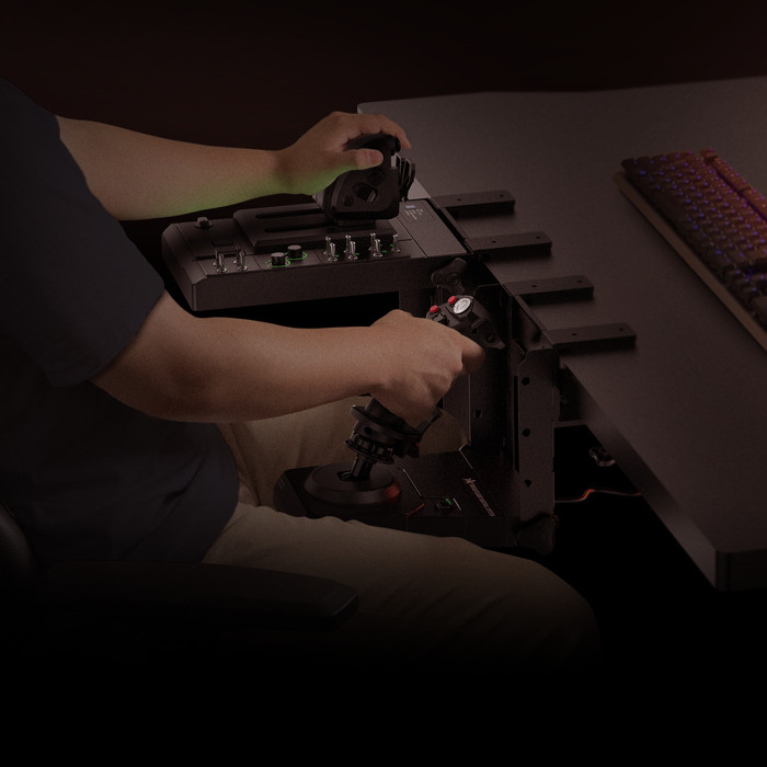Hori HOTAS Flight Control System & Mount PC produkt in gebrauch