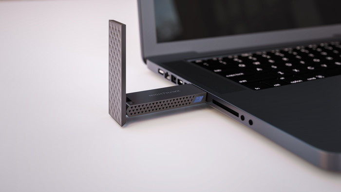 Netgear Nighthawk A9000 - BE6500 Wi-Fi 7 Triband USB-Adapter produkt in gebrauch
