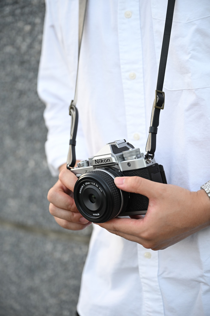 Nikon Z f Body Silver visual supplier