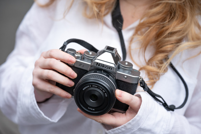 Nikon Z f Body Silver visual supplier