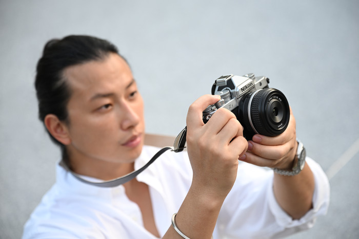 Nikon Z f Silver + NIKKOR Z 40mm f/2.0 visual supplier