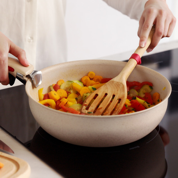 Tefal Delight ON Topf- und Pfannenset 17-teilig produkt in gebrauch