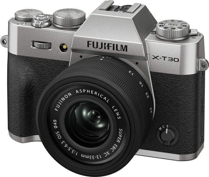 Fujifilm X-T30 III Silver + 13-33mm f/3.5-6.3 front