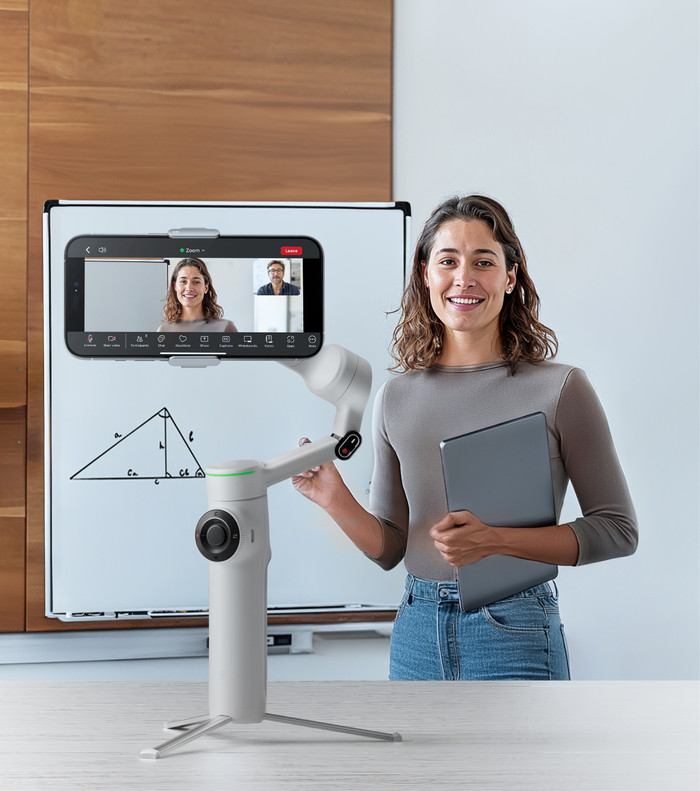 Insta360 Flow 2 Pro Creator Set Hellgrau produkt in gebrauch