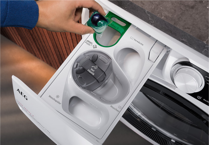 AEG LR8EW80600 PowerCare detail