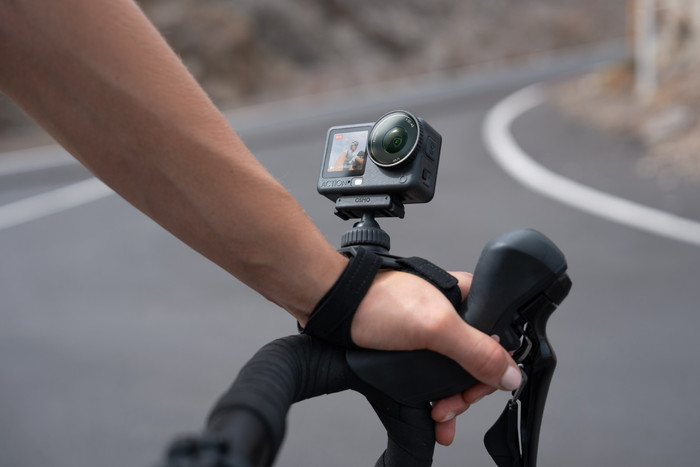 DJI Osmo Action 6 Standard Combo produkt in gebrauch