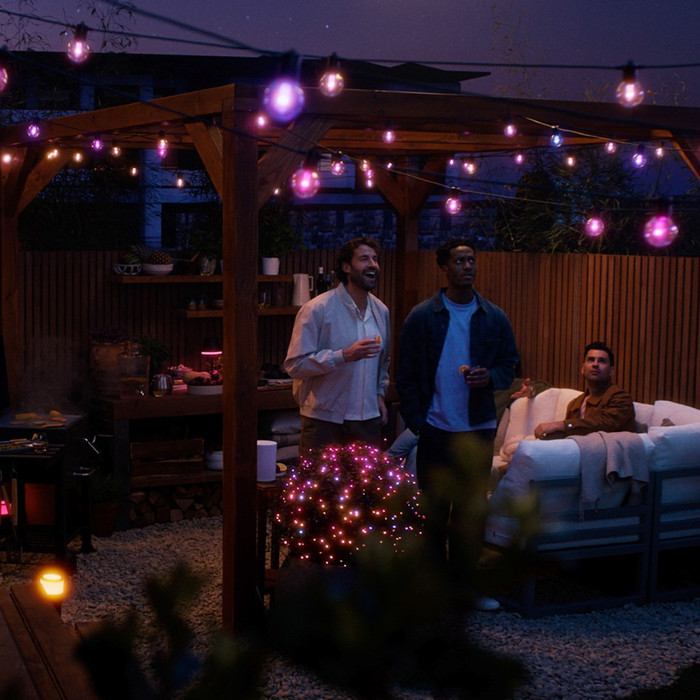 Philips Hue Festavia Outdoor Lichterkette Erweiterung 14 Meter produkt in gebrauch