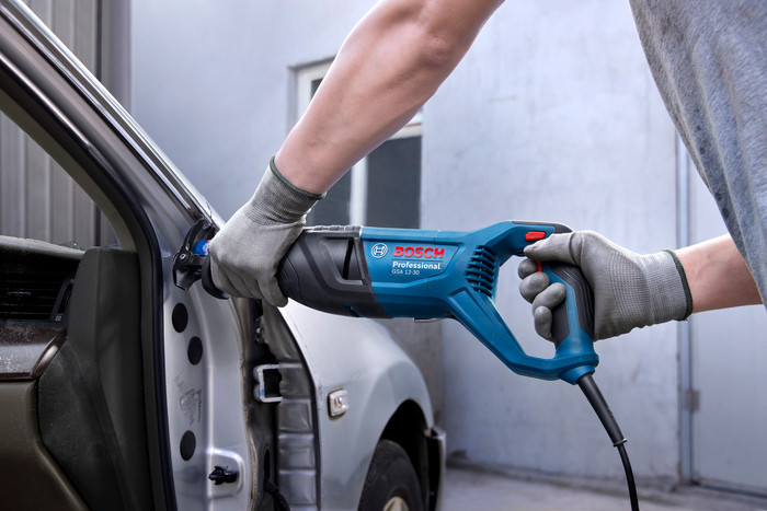 Bosch Professional GSA 12-30 product in use