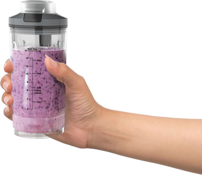 Ninja Blast MAX BC251EUGY product in use