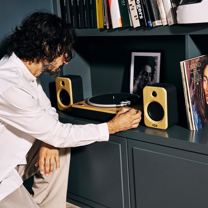 House of Marley Stir It Up 2 TT + Lautsprecher produkt in gebrauch