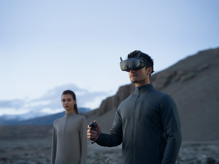 DJI Avata 2 Fly Smart Combo (Three Batteries) produkt in gebrauch