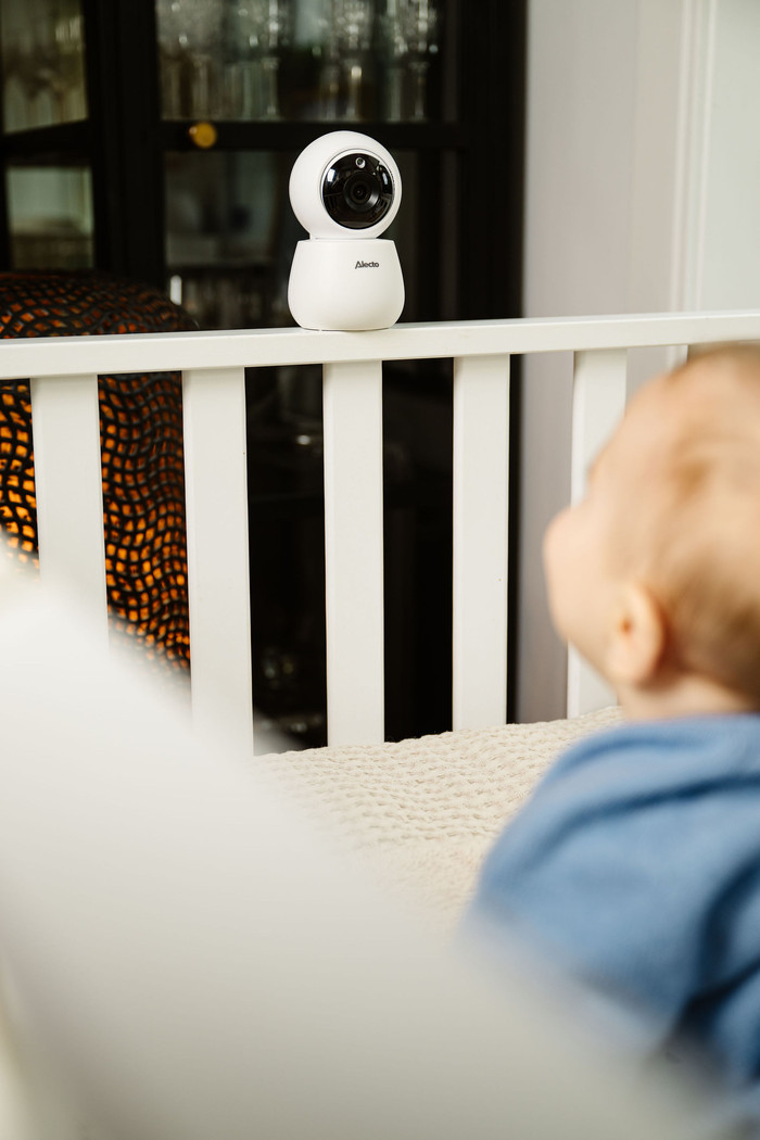 Alecto DVM2060 product in use