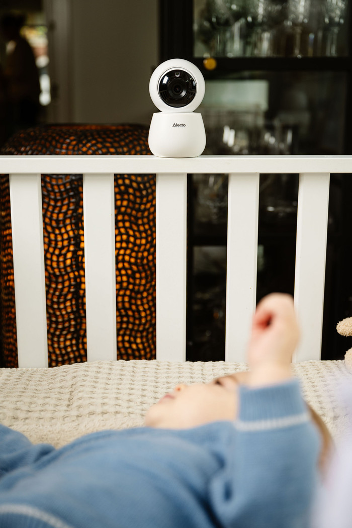 Alecto DVM2060 product in use