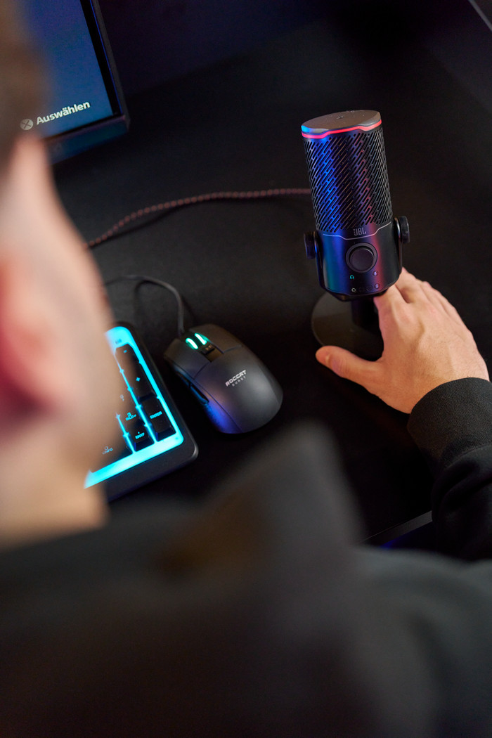 JBL Quantum Stream Studio produkt in gebrauch