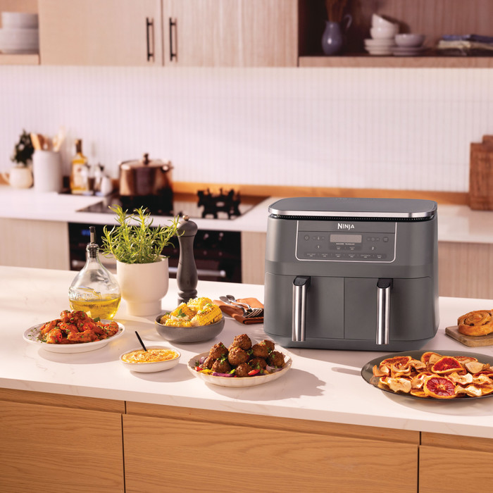 Ninja Dual Zone DZ300EU product in use