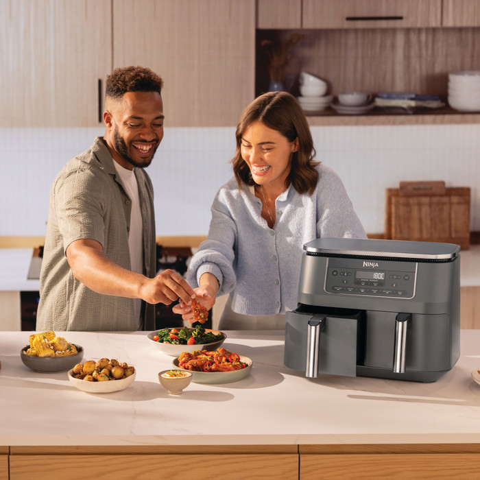 Ninja Dual Zone DZ300EU product in use