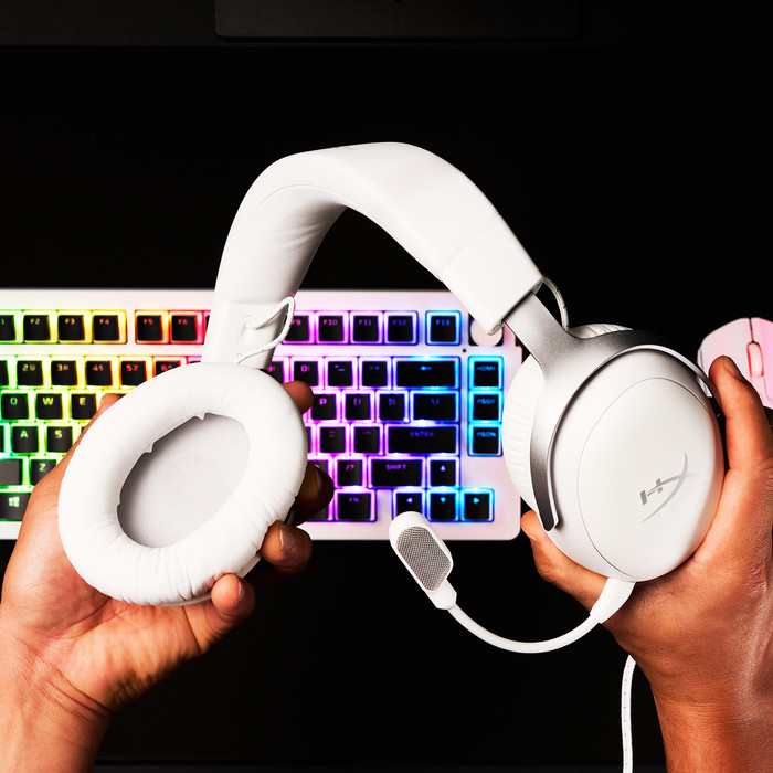 HyperX Cloud III Wired Gaming-Headset - Weiß (PC, PS5, Xbox Series X/S) visueller lieferant