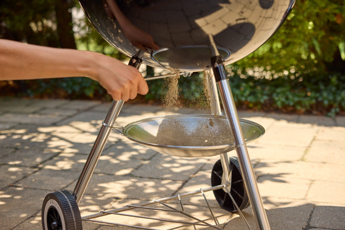 Weber Original Kettle 57cm Black detail