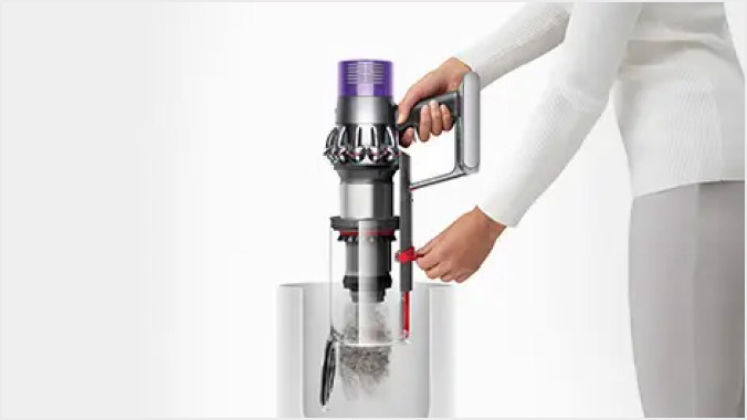Dyson Cyclone V10 Submarine product in use