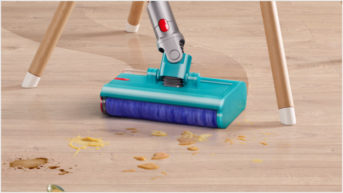 Dyson Cyclone V10 Submarine product in use