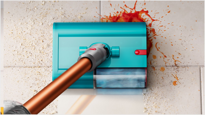 Dyson Cyclone V10 Submarine product in use