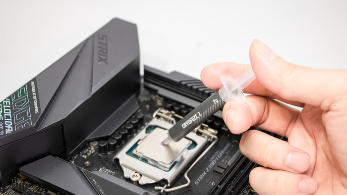Cooler Master CryoFuze 7 Wärmeleitpaste - 4 g produkt in gebrauch