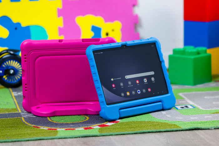 BlueBuilt Samsung Galaxy Tab A9 Plus Kids Cover Pink product in use