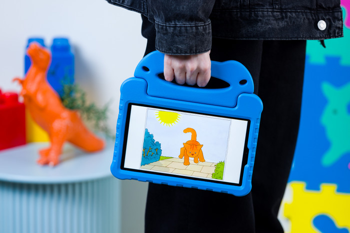 BlueBuilt Samsung Galaxy Tab A9 Kids Cover Blue product in use
