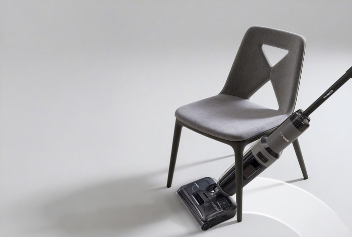 Tineco i6 Stretch Plus product in use