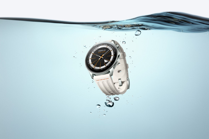 OnePlus Watch Lite Silber 45 mm produkt in gebrauch