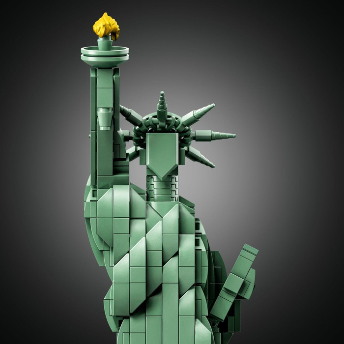 LEGO Architecture Freiheitsstatue 21042 produkt in gebrauch