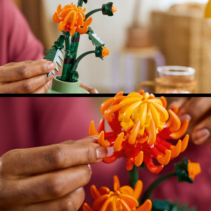 LEGO Botanicals Chrysanthemum 10368 product in use