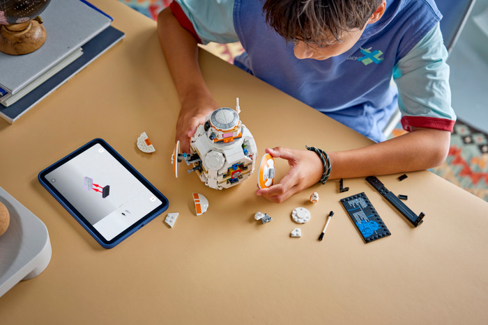 LEGO Star Wars BB-8 Astromech Droid 75452 product in use