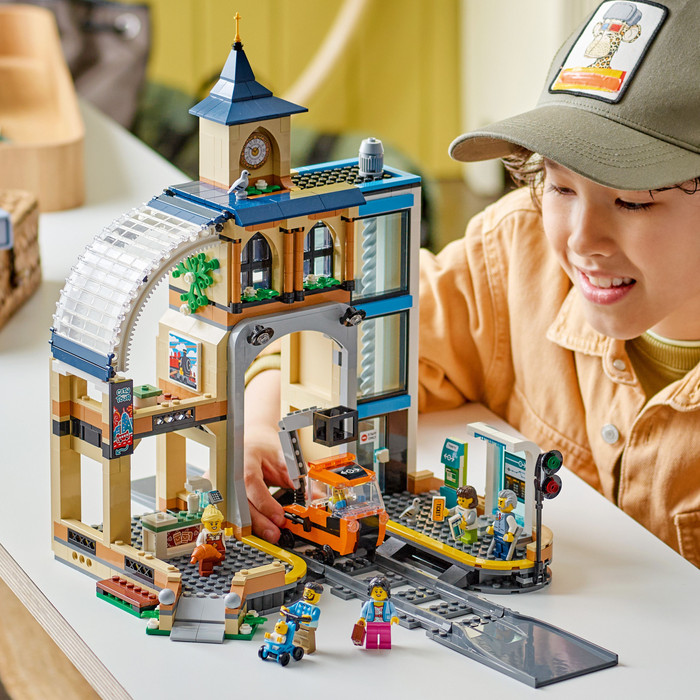 LEGO City Central Train Station 60469 product in use