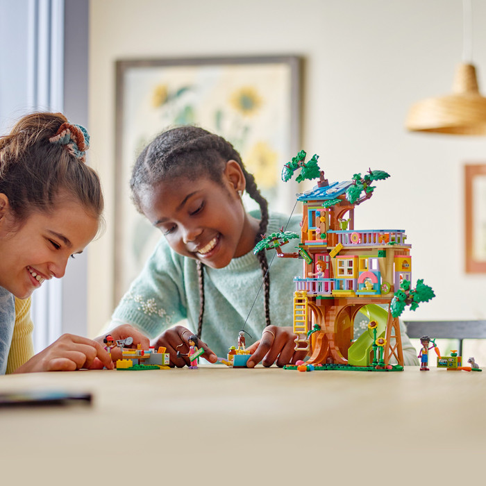 LEGO Friends Baumhaus 42652 produkt in gebrauch