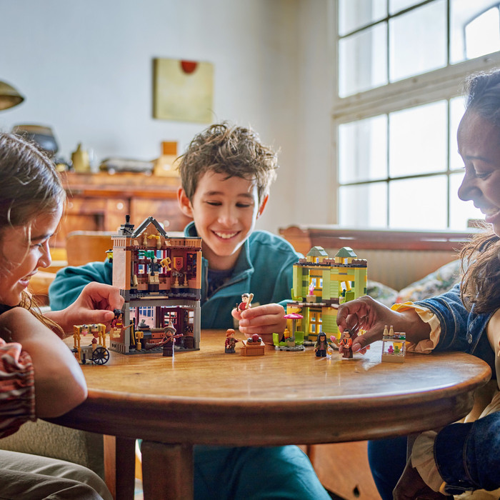 LEGO Harry Potter Quality Quidditch Supplies and Ice Cream Parlour 76452 product in use