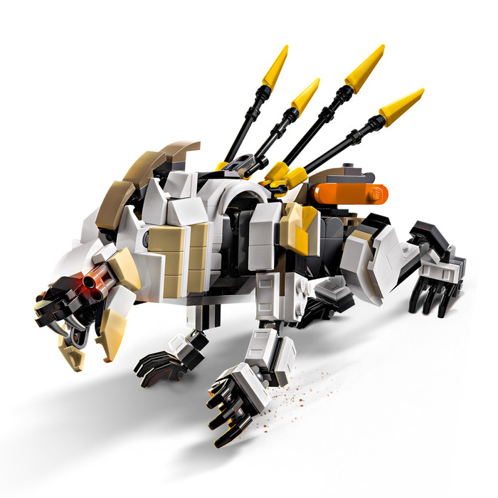 LEGO Horizon Adventures Aloy and Varl vs. Shell-Walker and Sawtooth 77037 product in use