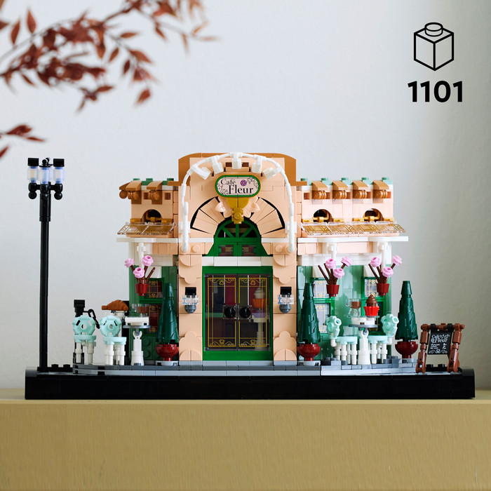 LEGO Icons French Café 10362 product in use