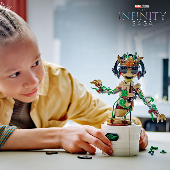 LEGO Marvel Tanzender Groot 76297 produkt in gebrauch