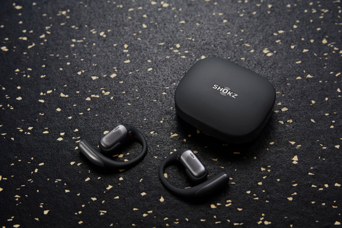 Shokz OpenFit Pro Schwarz produkt in gebrauch