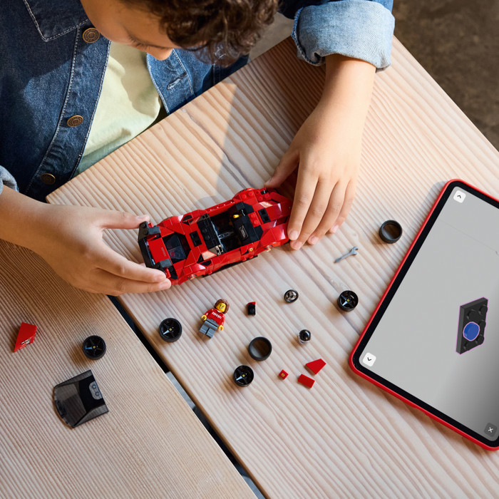 LEGO Speed Champions Ferrari SF90 XX Stradale Sports Car 77254 detail