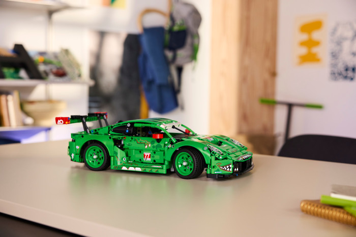 LEGO Technic Porsche 911 GT3 R REXY AO Racing Rennwagen 42224 produkt in gebrauch