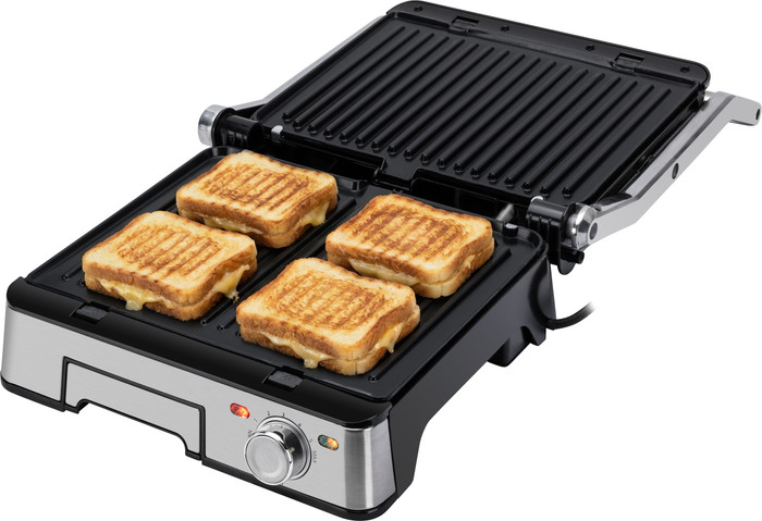 Pierre Toastie Maker PCG2000 product in use
