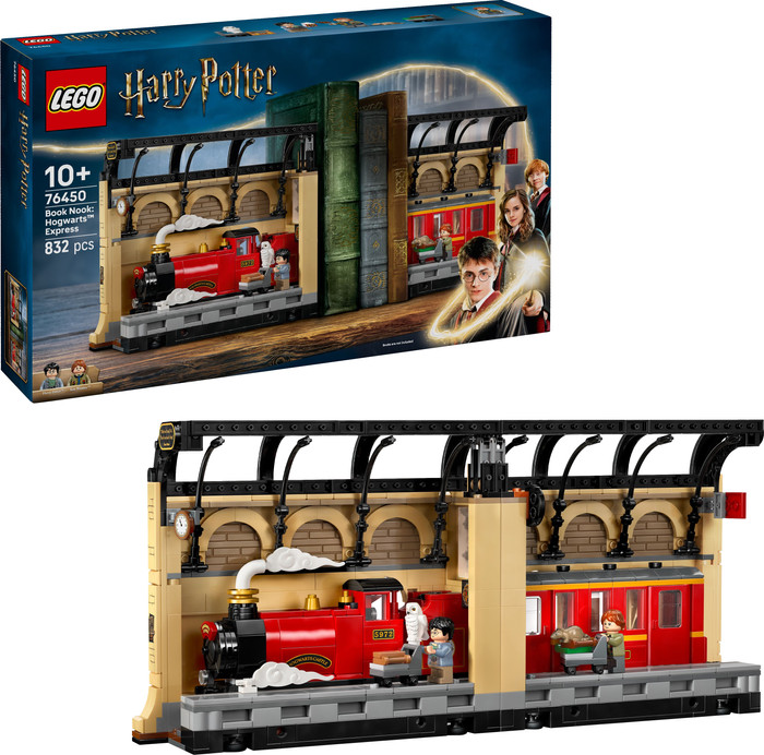 LEGO Harry Potter Book Nook: Hogwarts Express 76450 right side