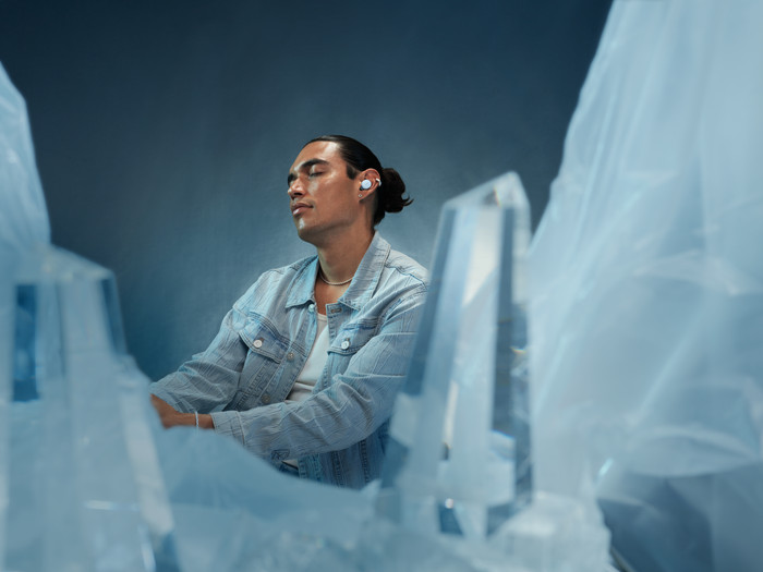 Bose QuietComfort Earbuds Hellblau produkt in gebrauch