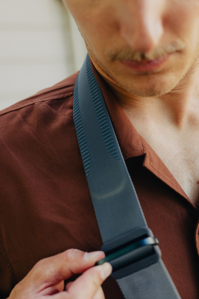 Peak Design Slide Ocean (Blue) detail