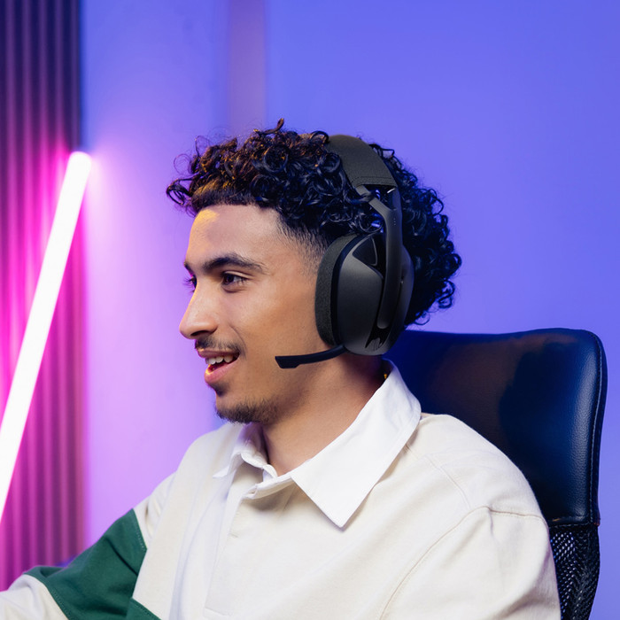 Logitech G321 Lightspeed Kabelloses Gaming-Headset Schwarz produkt in gebrauch