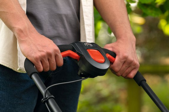 Bosch Rotak 18V2-38 (ohne Akku) produkt in gebrauch