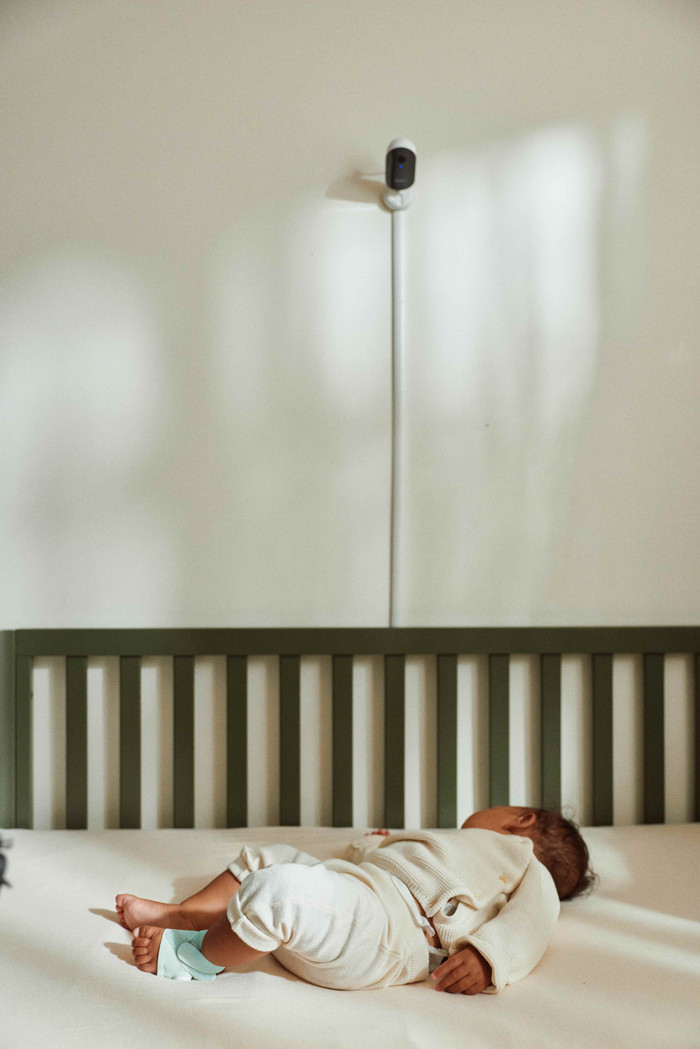 Owlet Dream Duo Dusty Rose OW-DSDUO-RO product in use